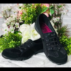 🐾SKECHERS TENNIS SHOES🐾